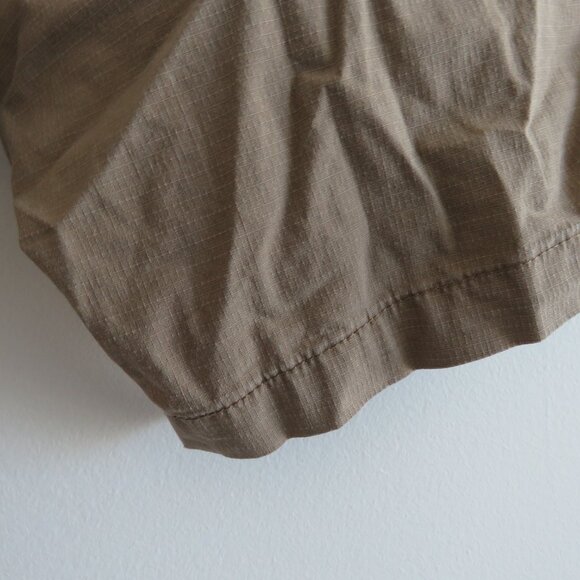 VUORI Ripstop DuraTerra™ Shorts in Khaki Tan Travel Outdoor Sport - Size M - Picture 12 of 13
